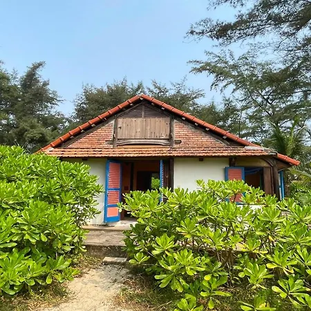 Villa Louise Hue Beach Boutique Hotel Exterior photo